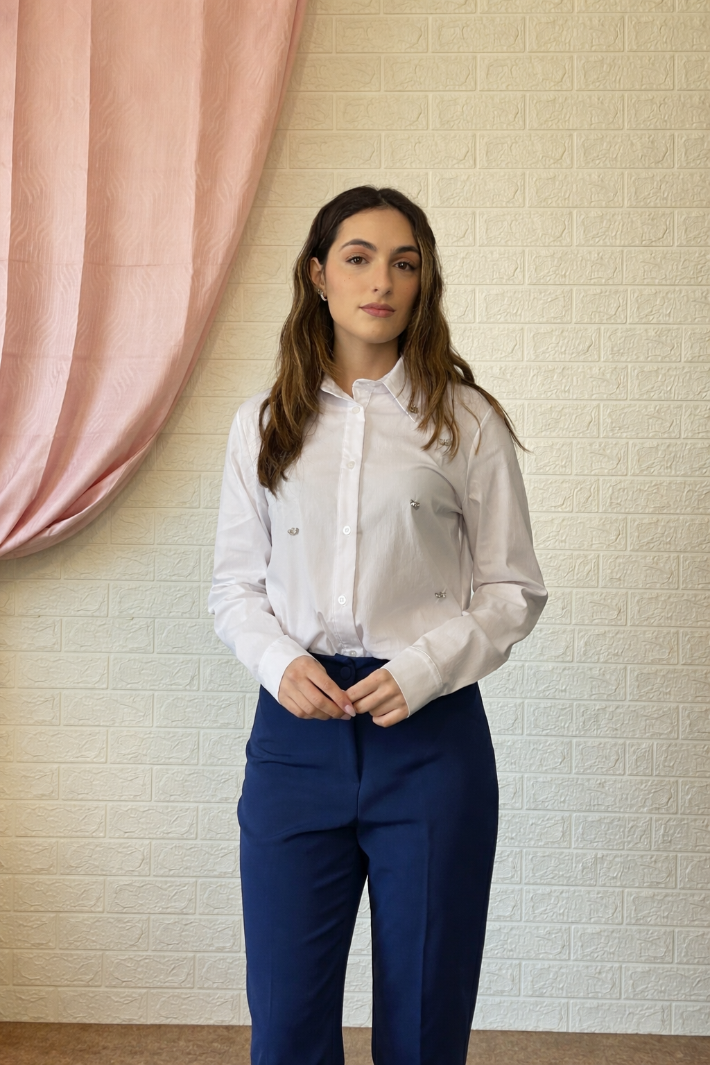 Camicia Bianca con Dettagli Argentati - Eleganza Sartoriale