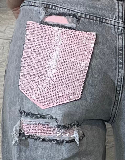 Jeans a Gamba Larga Delavé Grigio con Strappi e Dettagli Rosa