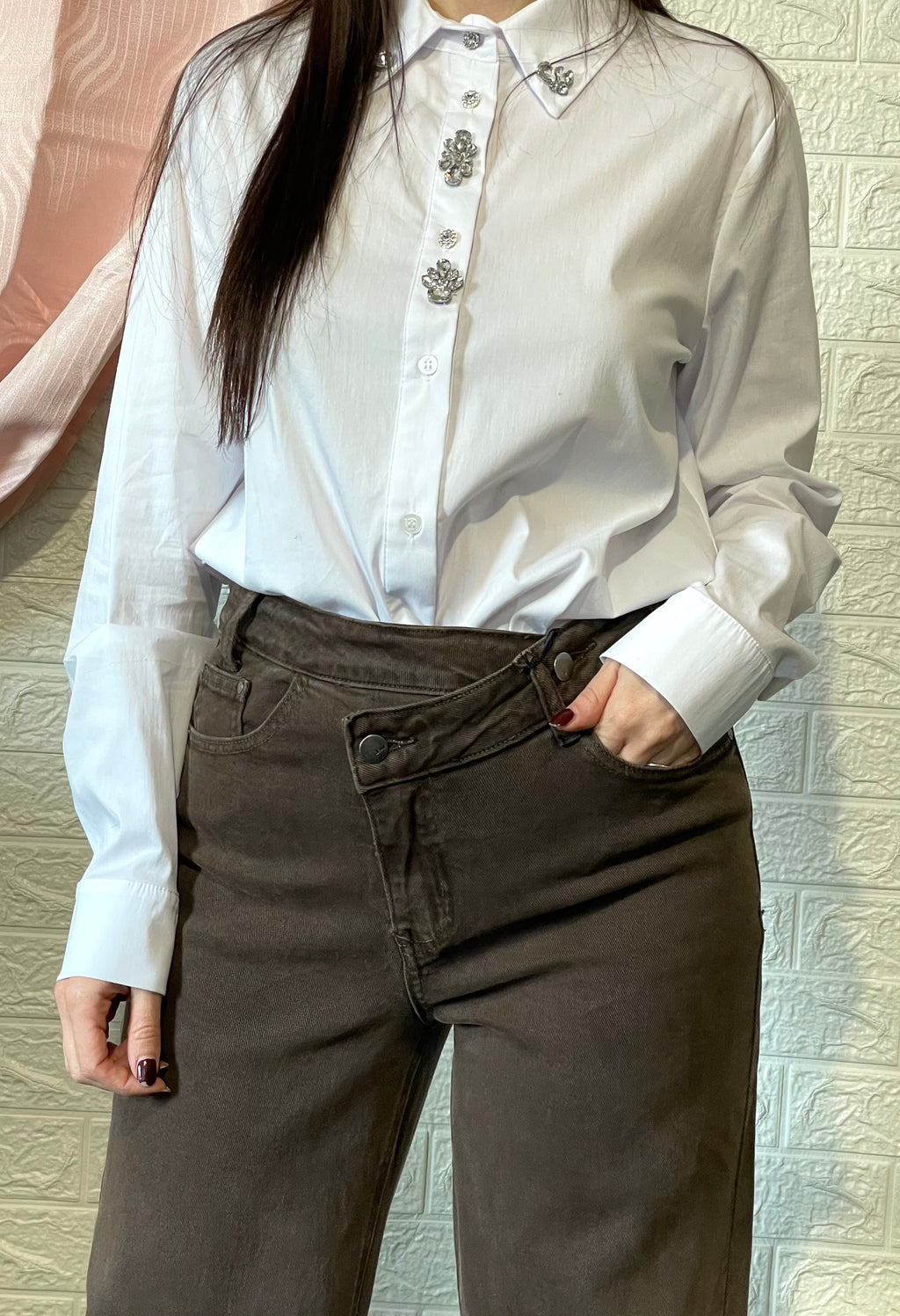 Camicia Bianca con Clip Argentate