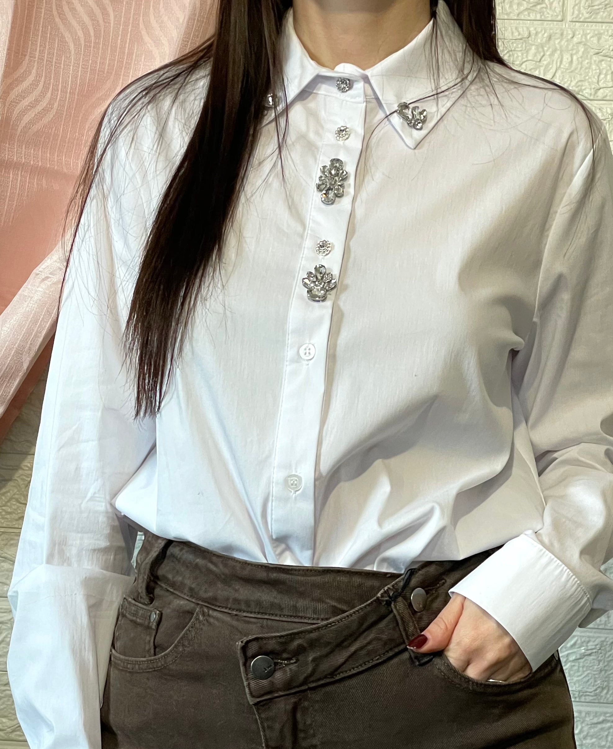Camicia Bianca con Clip Argentate
