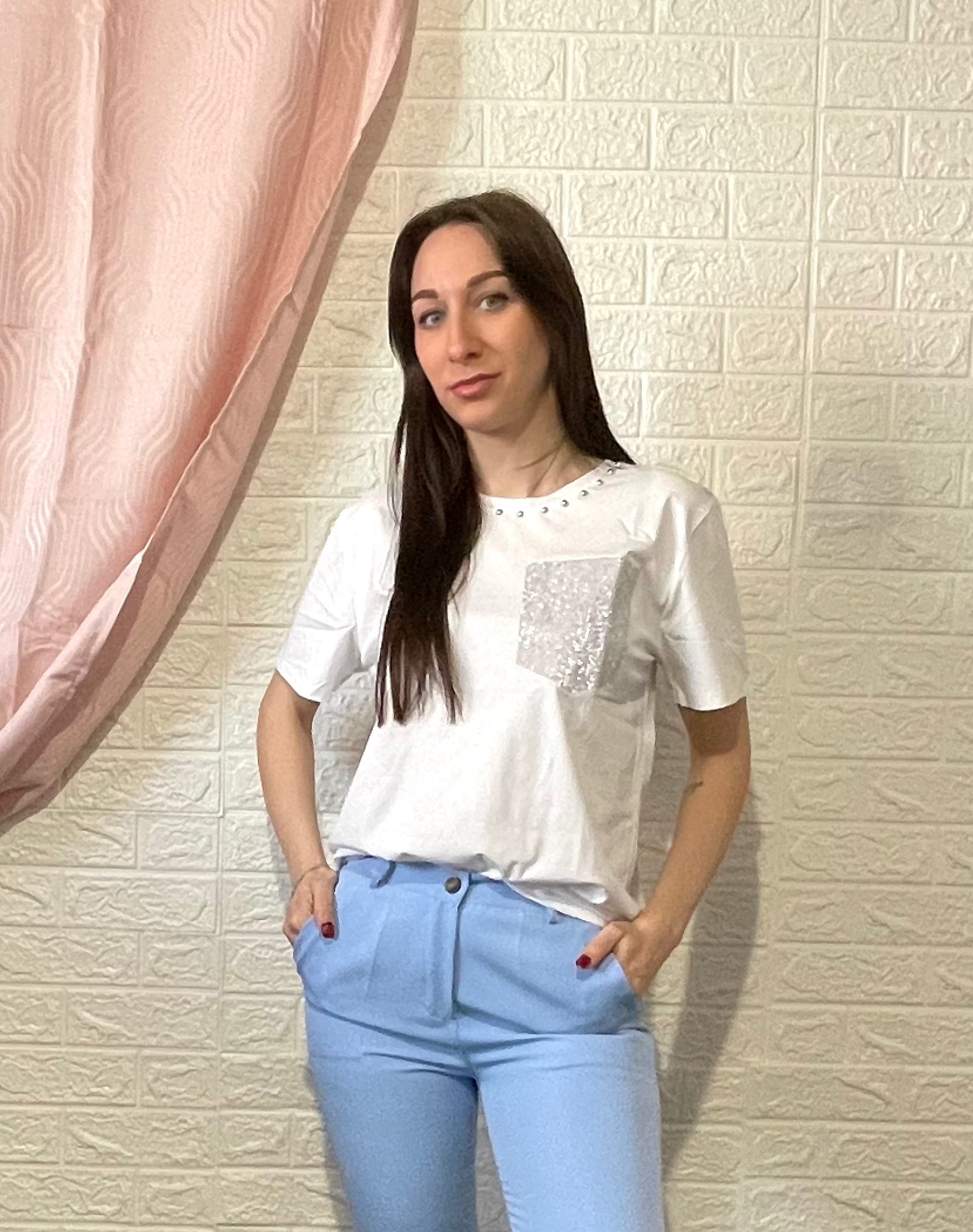 T-Shirt Bianca con Tasca Brillantinata