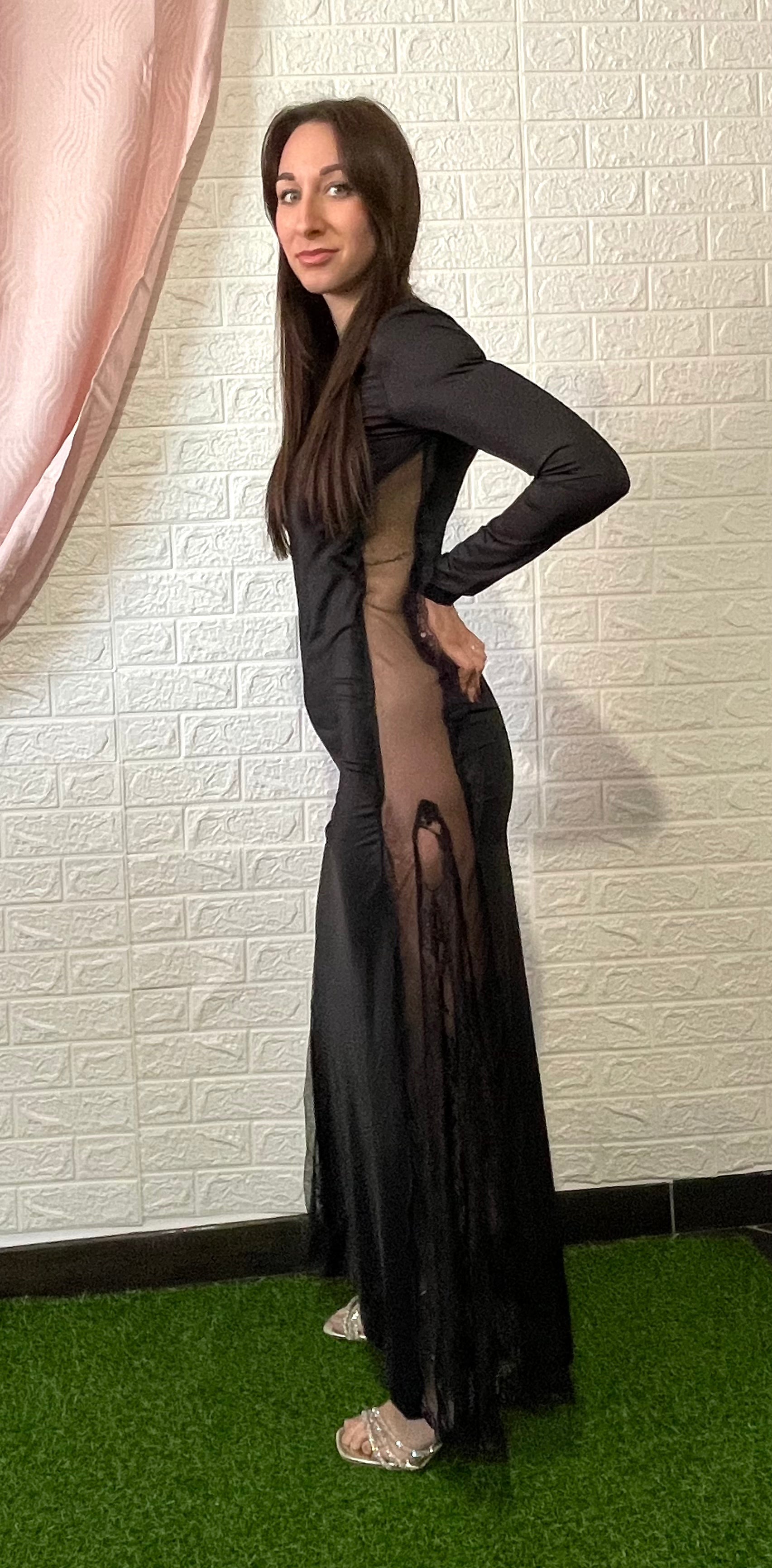 Abito Elegante Nero con Trasparenze Laterali