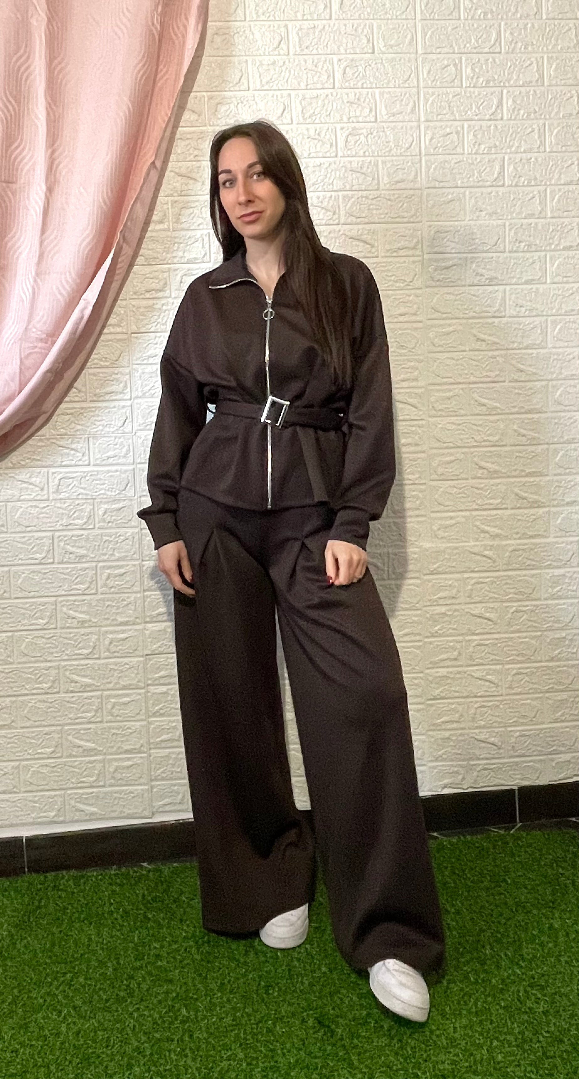 Tuta con Maglia con Zip, Cintura e Pantalone a Zampa - Marrone e Nera