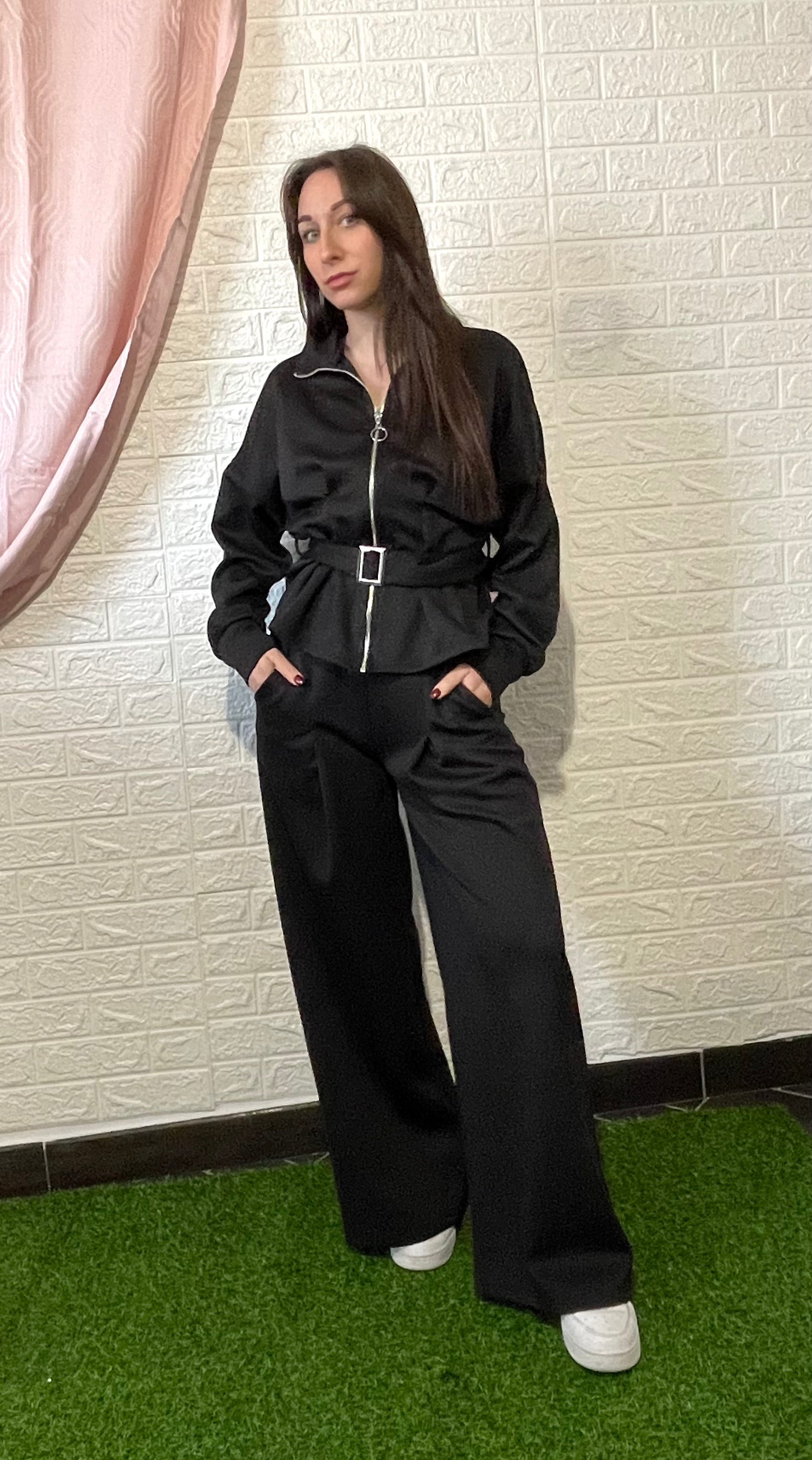 Tuta con Maglia con Zip, Cintura e Pantalone a Zampa - Marrone e Nera
