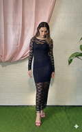 Abito Nero in Pizzo con Spacco - Eleganza Seducente